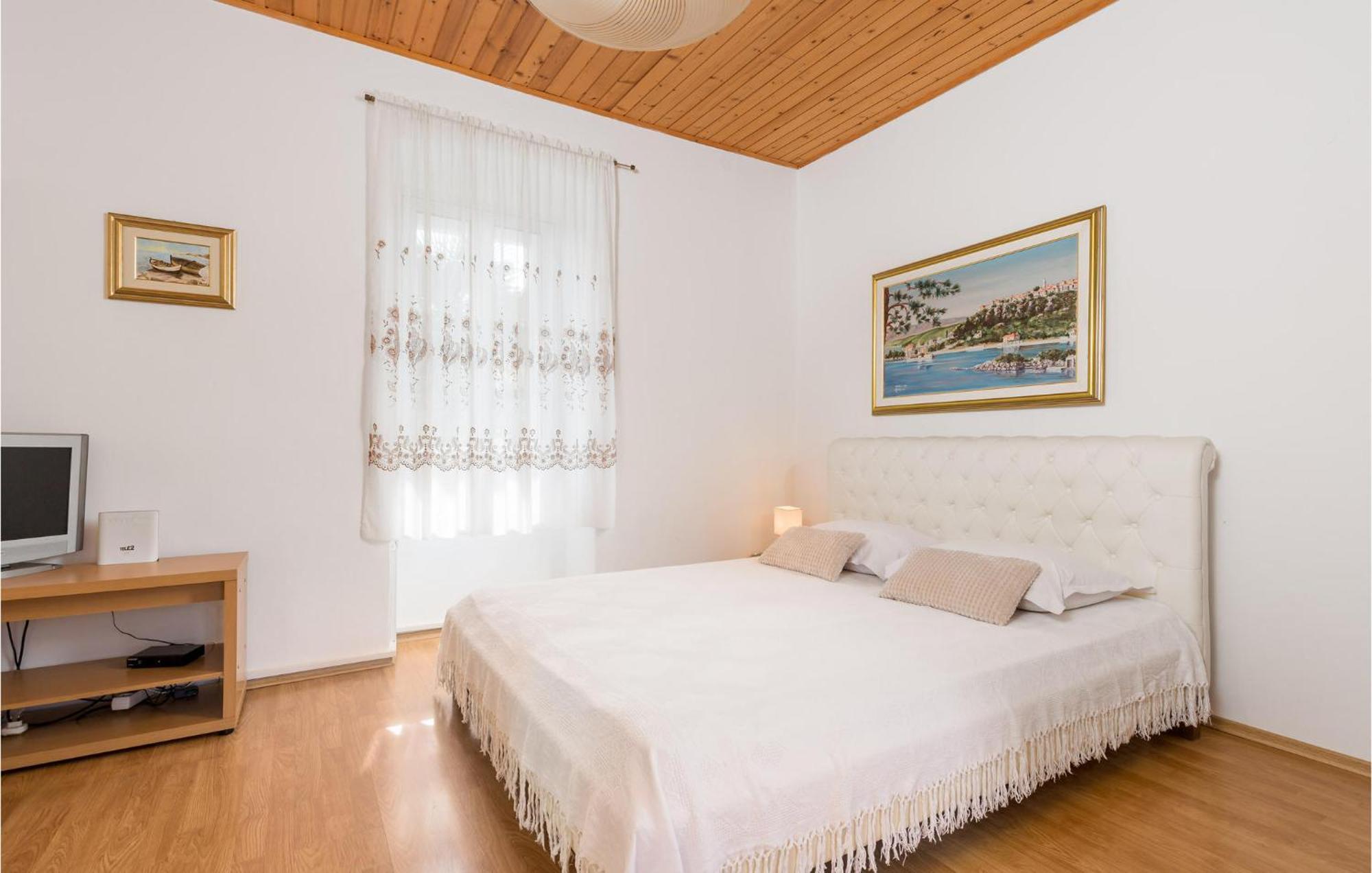Beautiful Apartment In Omisalj With Kitchen Bagian luar foto